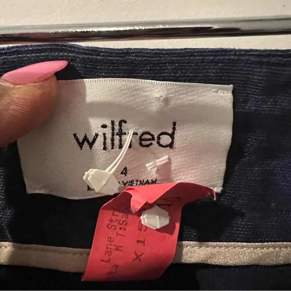 $148 Aritzia Wilfred 4 Linen Blend Button Fly Navy blue crop pants